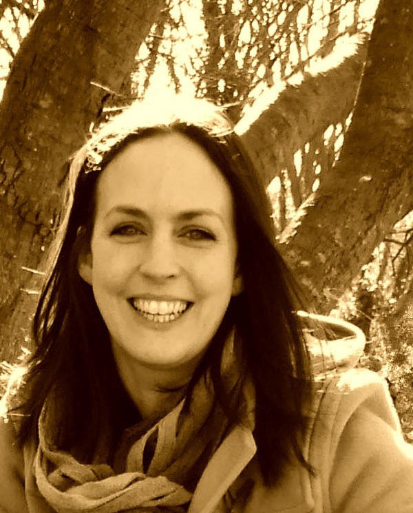 Profilepicsepia2 Lara Marsh